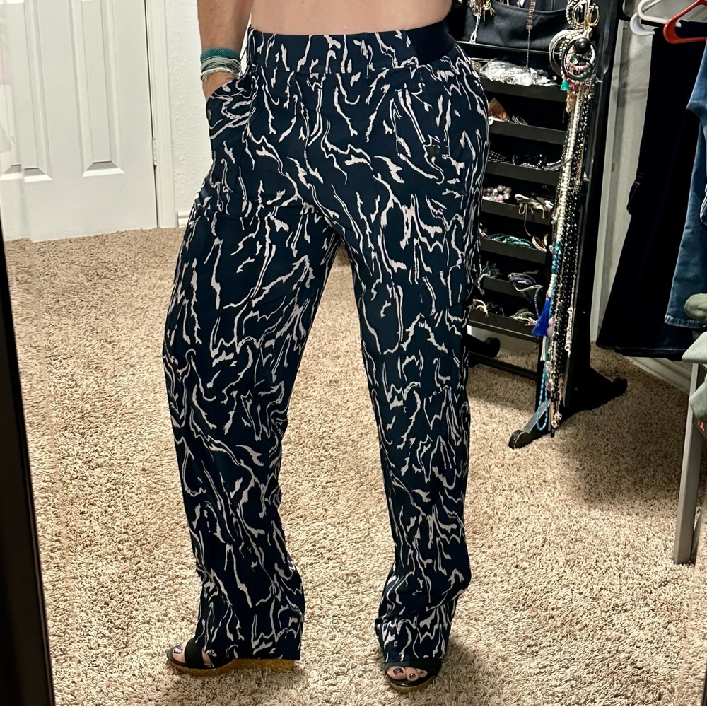 Athleta Vienna Cargo Pants Size 2 Blue/Pink